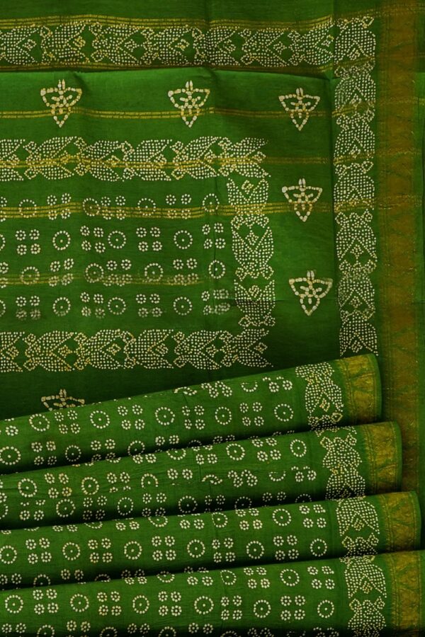 sri kumaran stores chungudi cotton saree grass green saree with zari border 520221213