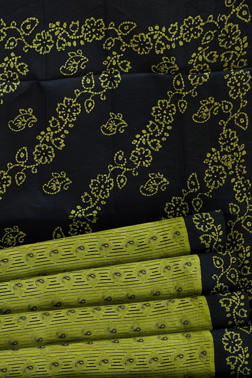 sri kumaran stores chungudi cotton saree light green saree with dark blue border 520221213