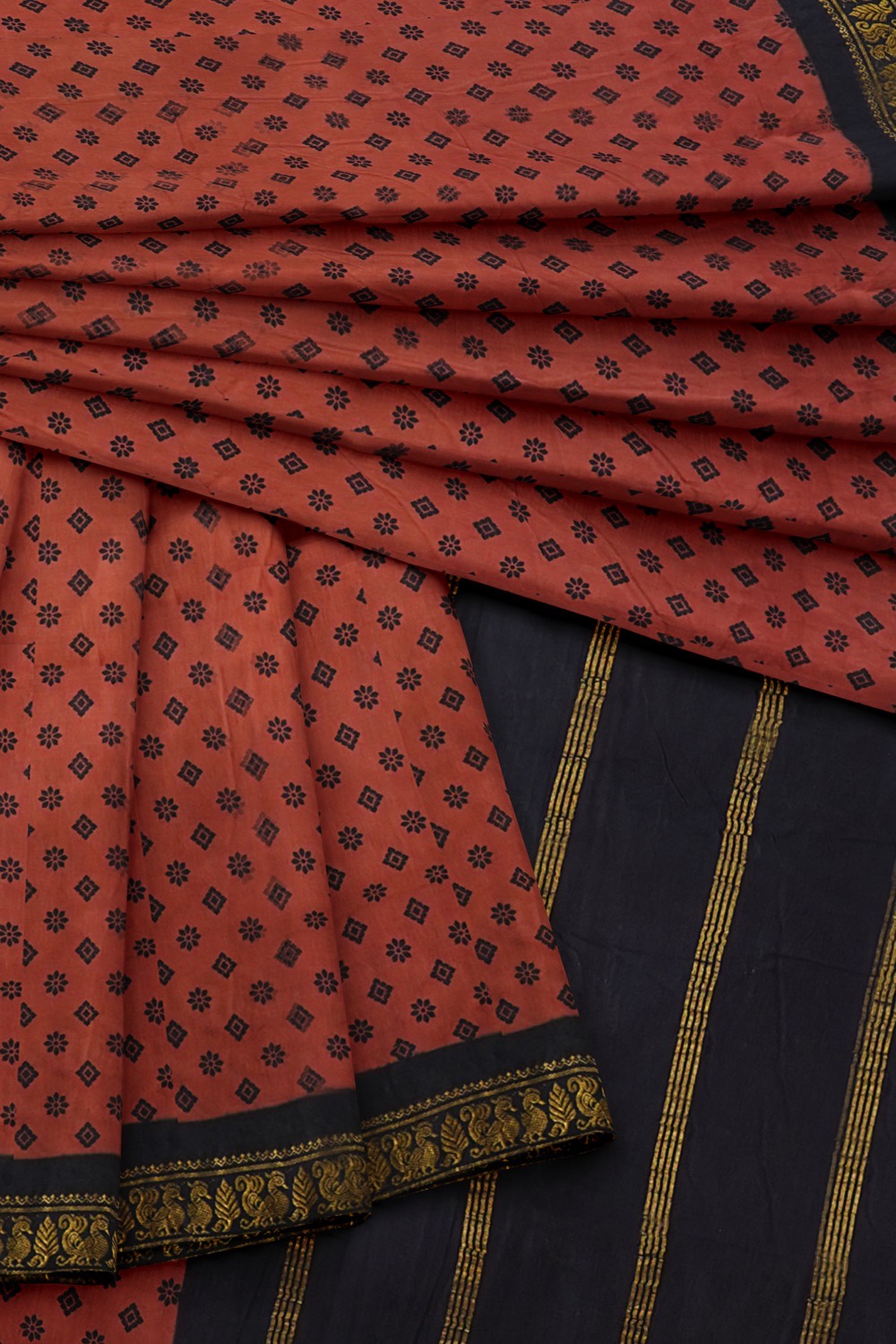 sri kumaran stores chungudi cotton saree pale red saree with dark blue zari border 420221213