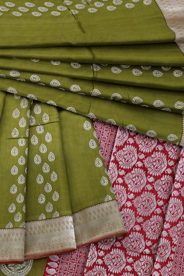 sri kumaran stores cikocotton saree green saree with silver border 420221213