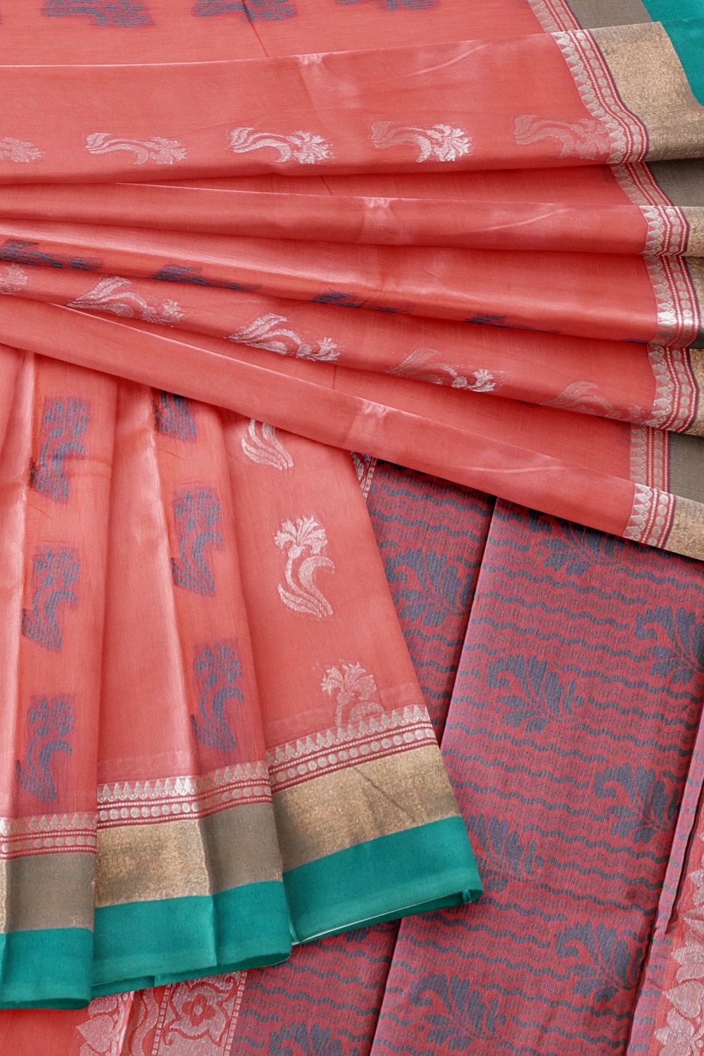 sri kumaran stores cikocotton saree red saree with golden and green border 420221213