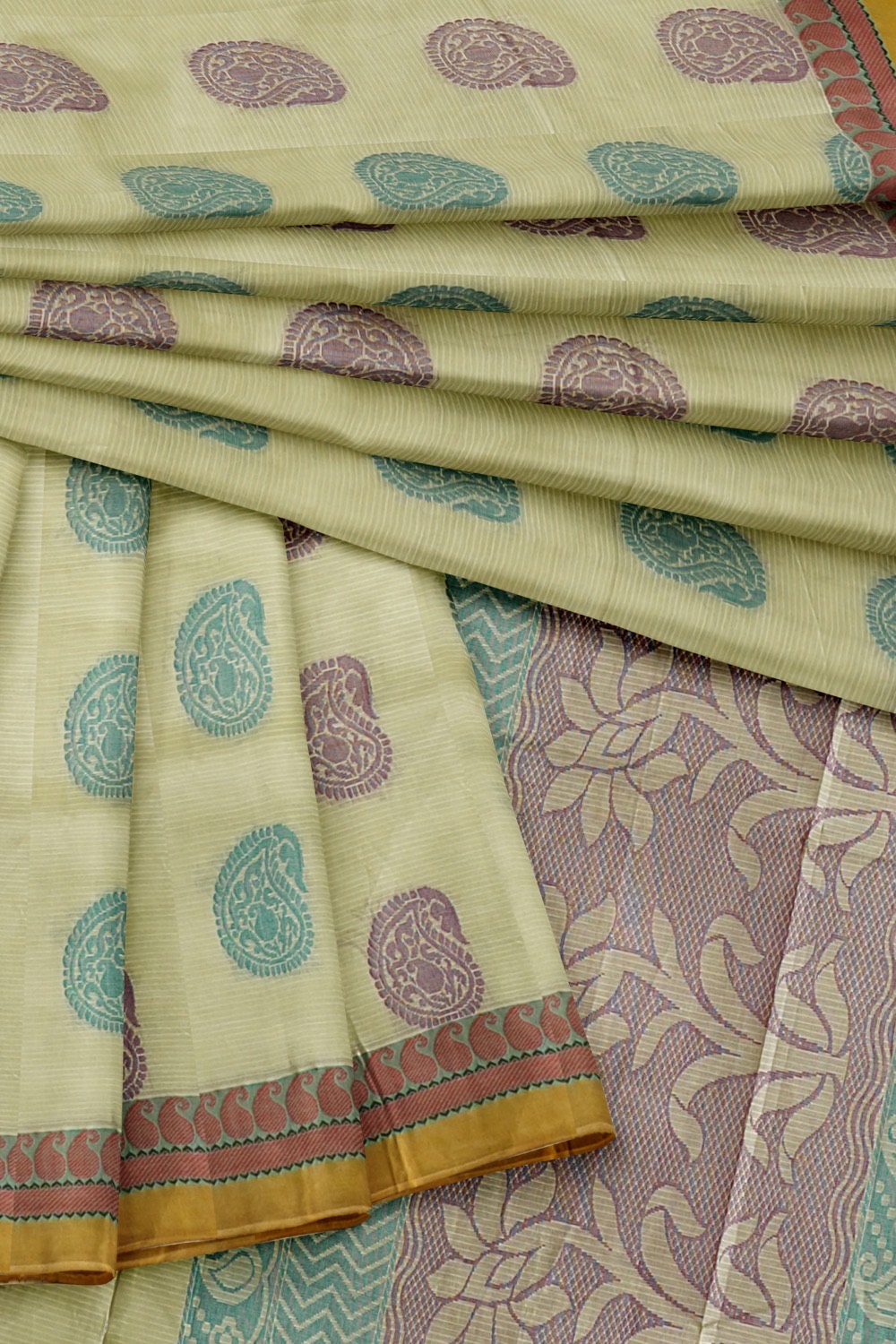 sri kumaran stores kora cotton saree half white saree with pink and golden border 4