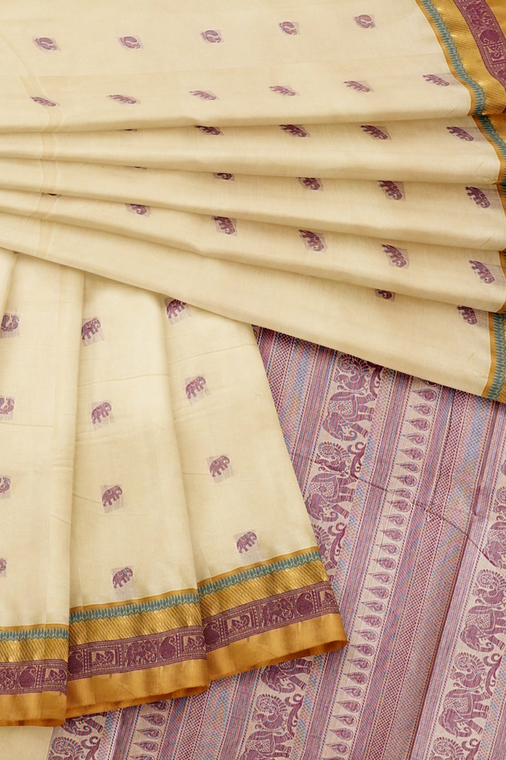 sri kumaran stores kora cotton saree white saree with golden border 4