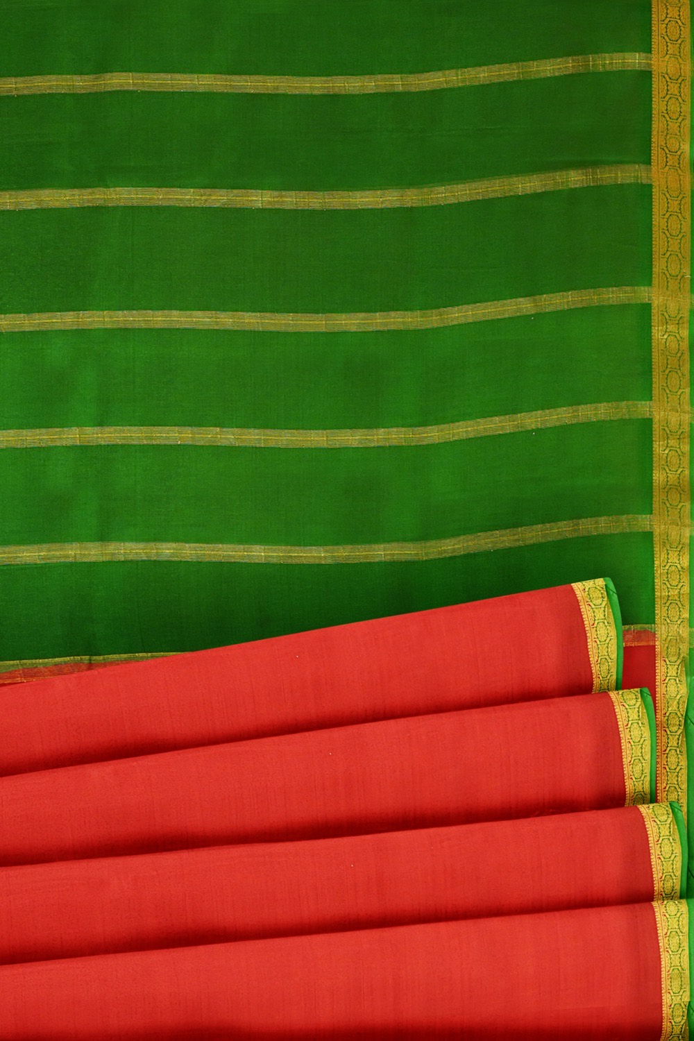 sri kumaran stores mysuru silk saree chilli red saree with green pallu and border 5