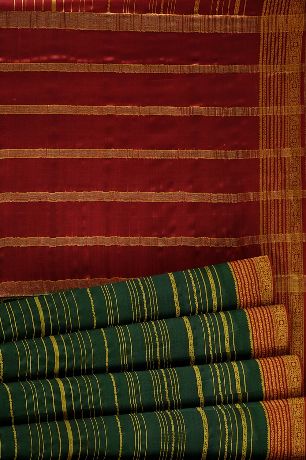 sri kumaran stores mysuru silk saree dark green saree with red border 5