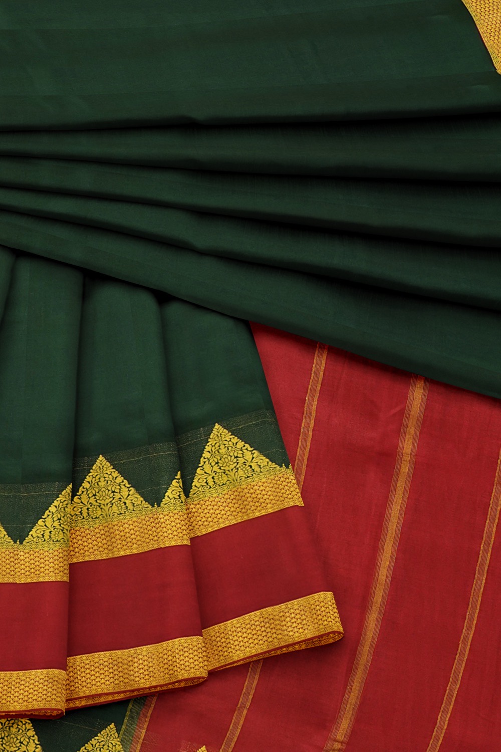 sri kumaran stores mysuru silk saree forest green saree with red border 4