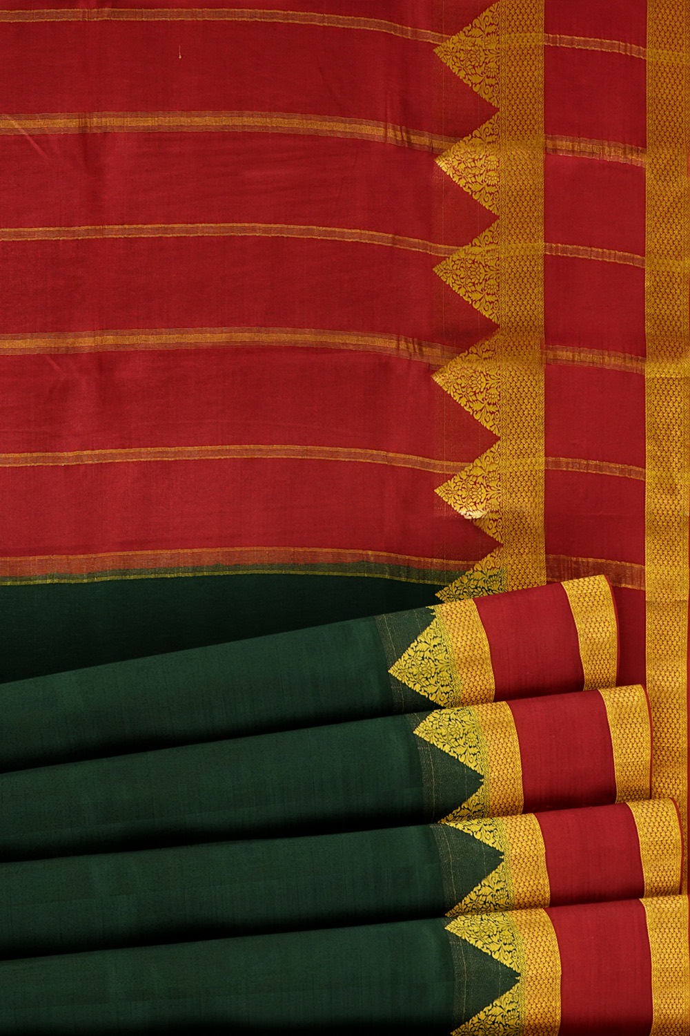 sri kumaran stores mysuru silk saree forest green saree with red border 5