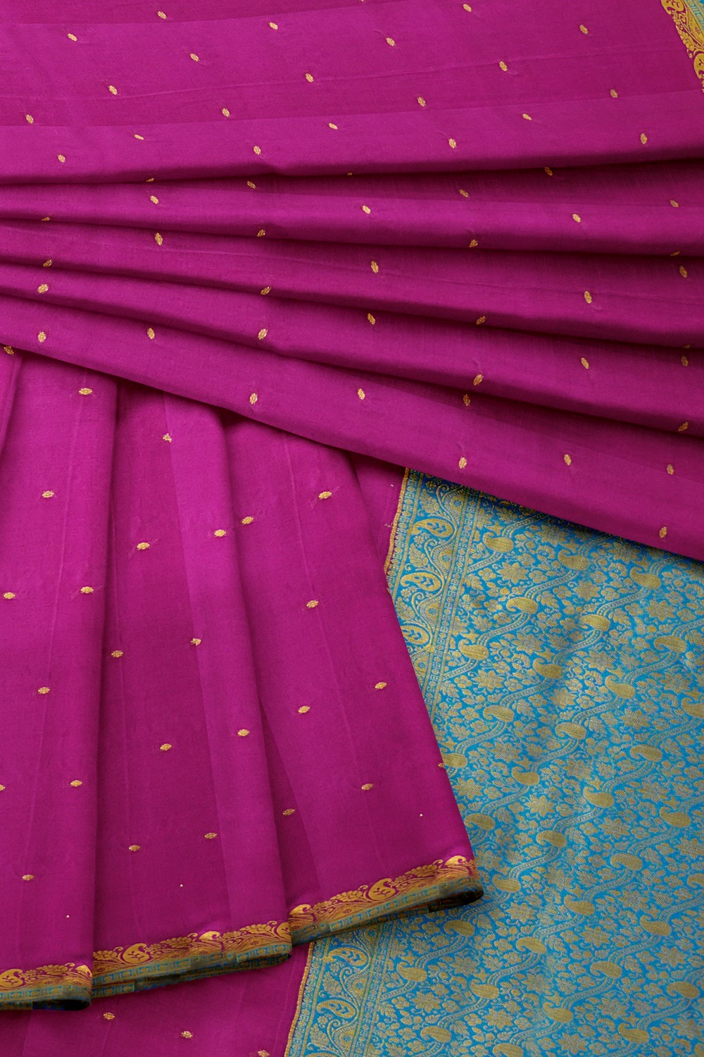 sri kumaran stores mysuru silk saree fuschia pink saree with blue pallu 4