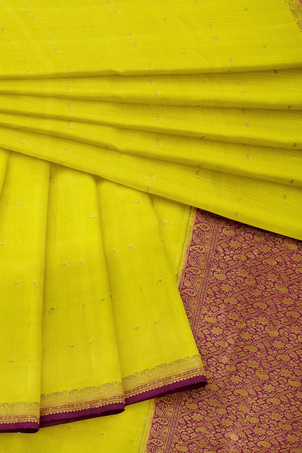 sri kumaran stores mysuru silk saree lime green saree with violet border and pallu 4