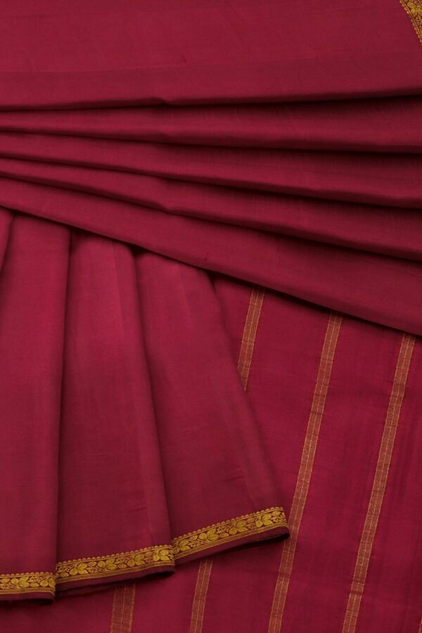 sri kumaran stores mysuru silk saree plain magenta saree with golden zari border 4