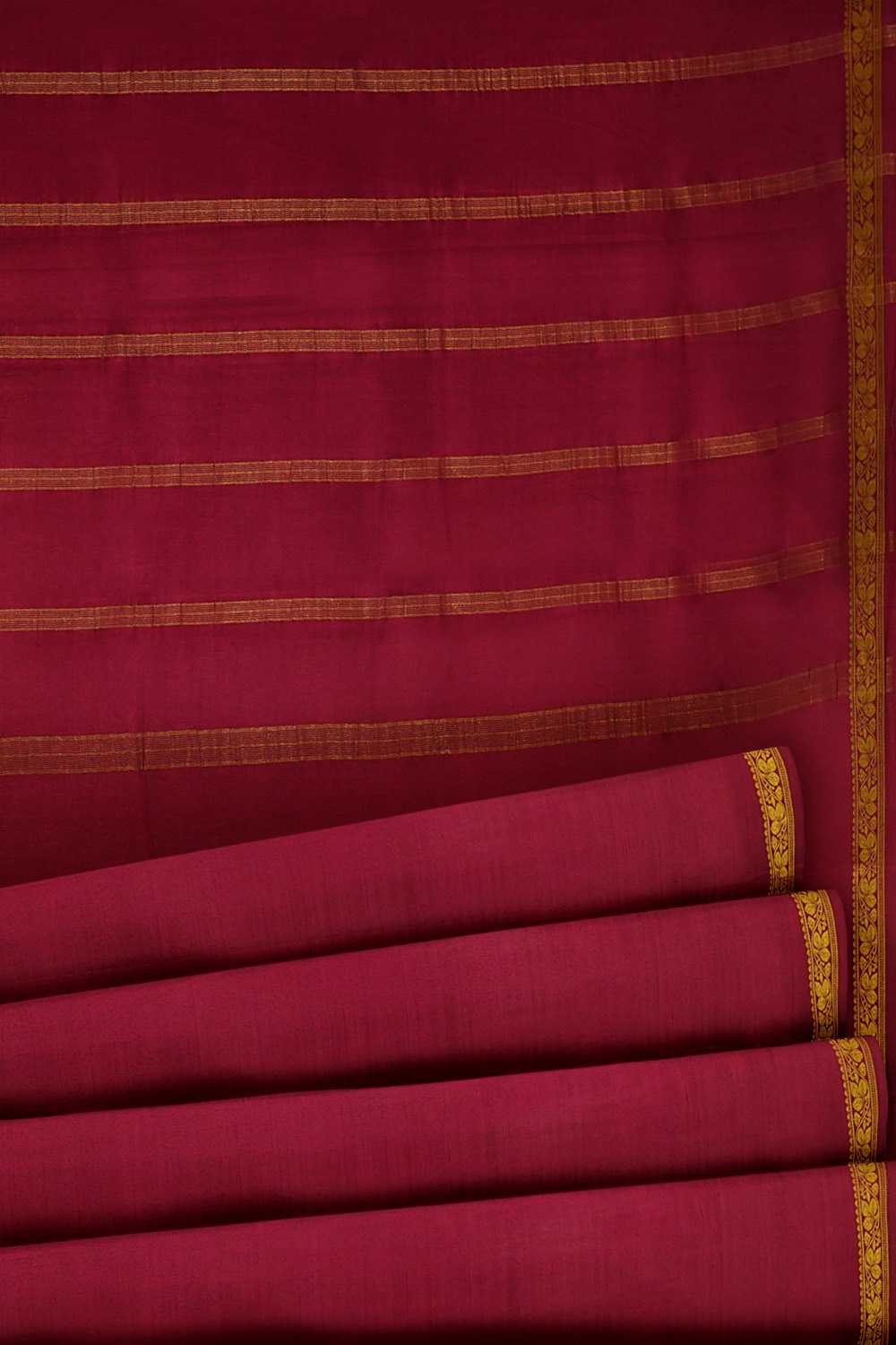 sri kumaran stores mysuru silk saree plain magenta saree with golden zari border 5