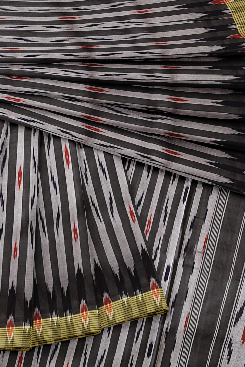 sri kumaran stores pochampalli saree black saree with yellow border 4