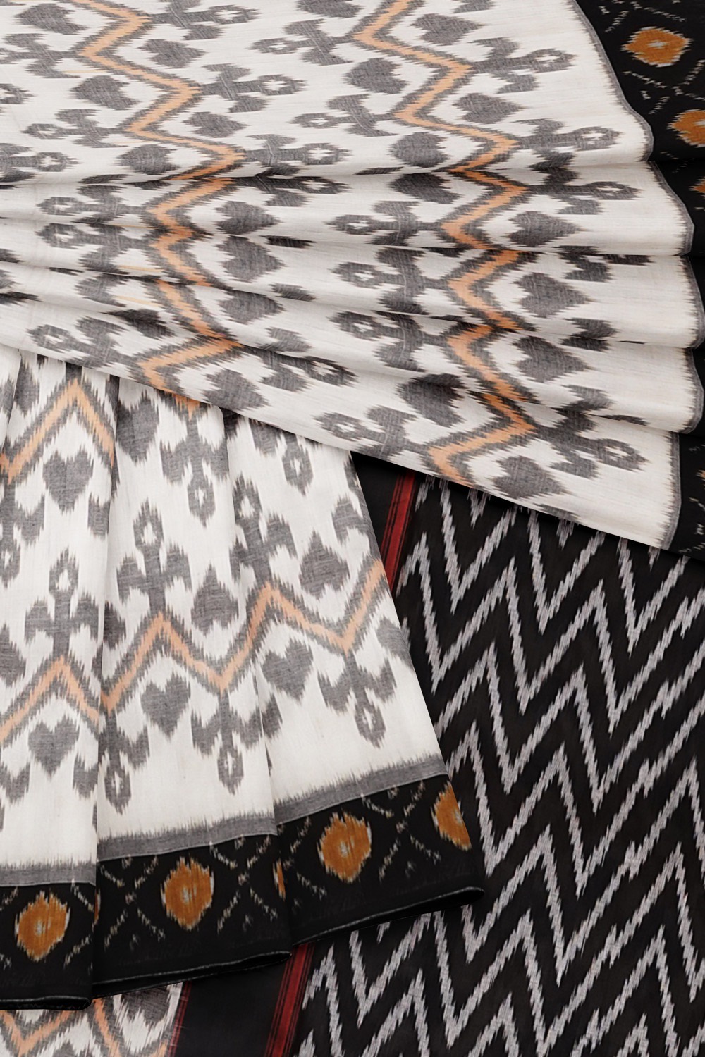 sri kumaran stores pochampalli saree white saree with black border 4