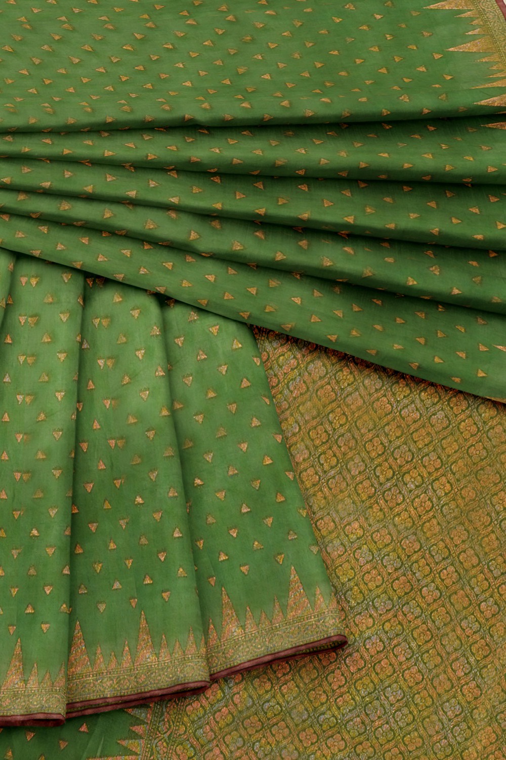 sri kumaran stores pure cotton saree jade green saree with golden zari border and pallu 4