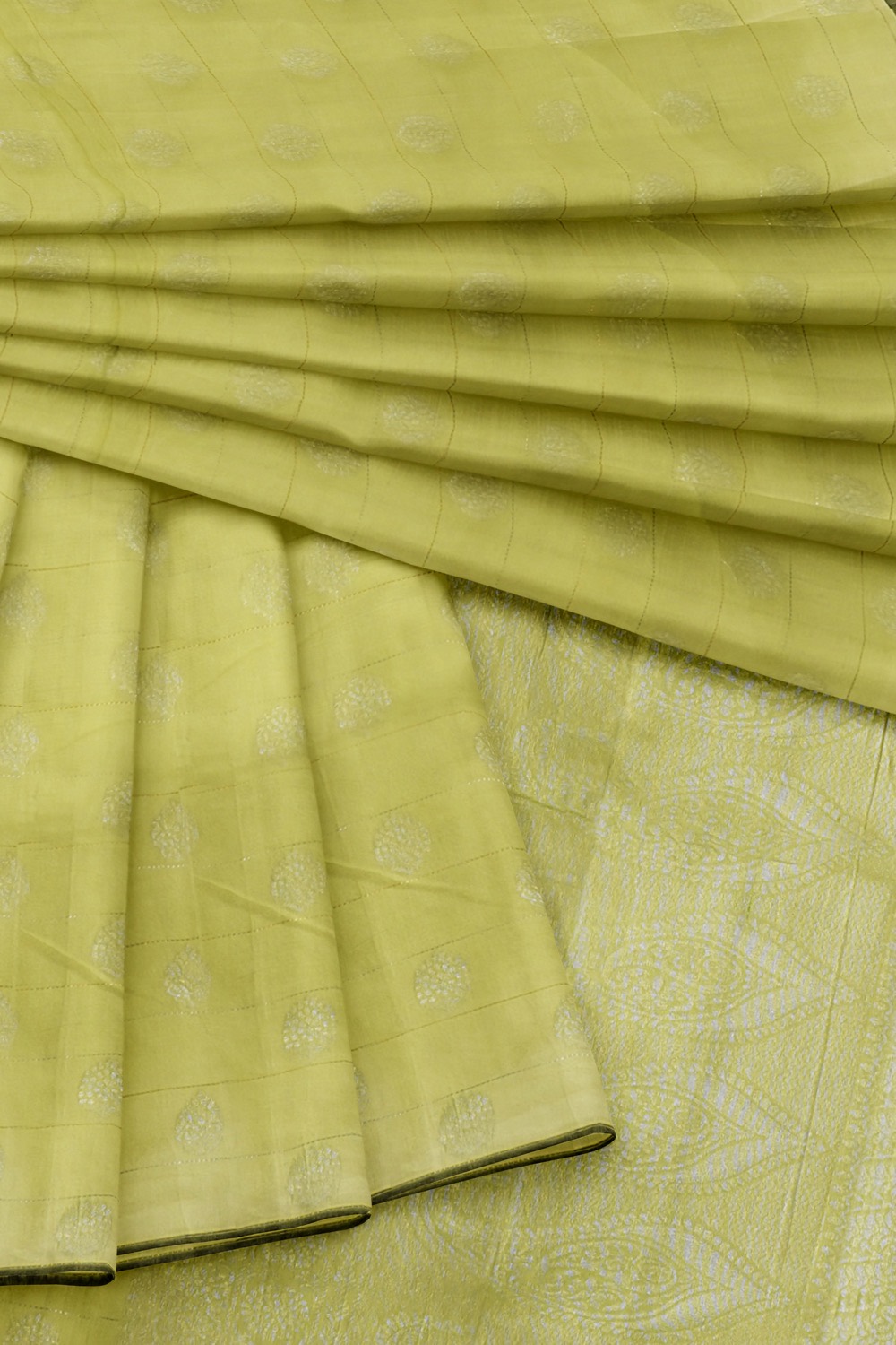 sri kumaran stores pure cotton saree light green saree with silver zari butta and pallu 4