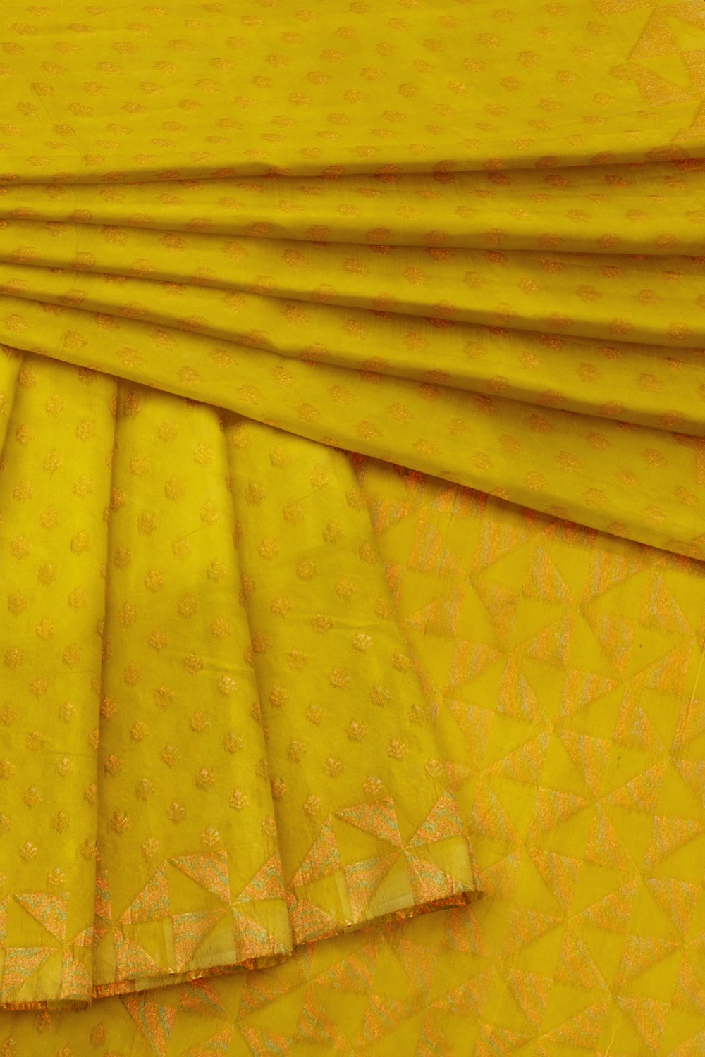 sri kumaran stores pure cotton saree yellowish green saree with golden zari border and pallu 4