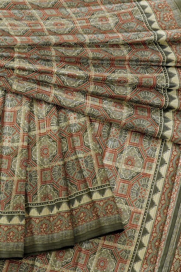 sri kumaran stores chentheri printed saree ash and brick red color intricate design saree 4