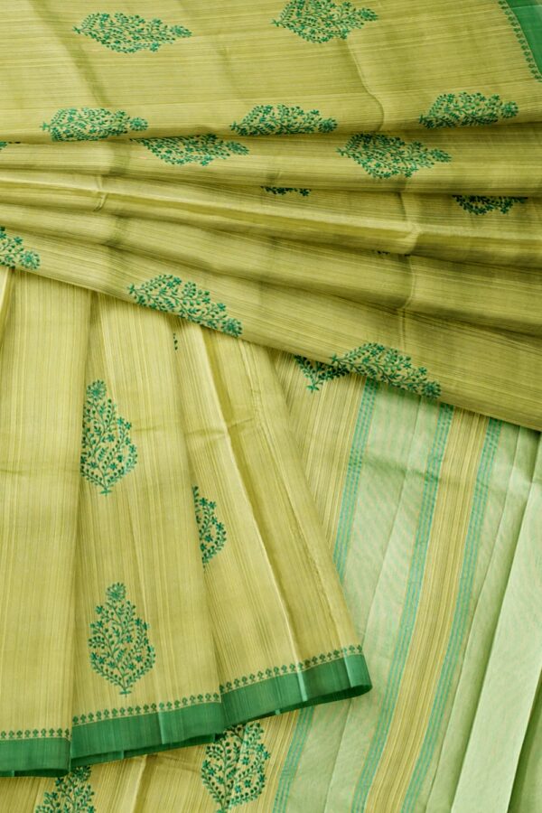 sri kumaran stores raw silk saree apple green saree with leaf green border 4
