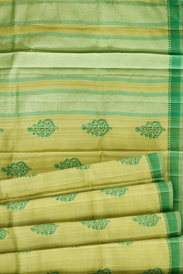 sri kumaran stores raw silk saree apple green saree with leaf green border 1 5