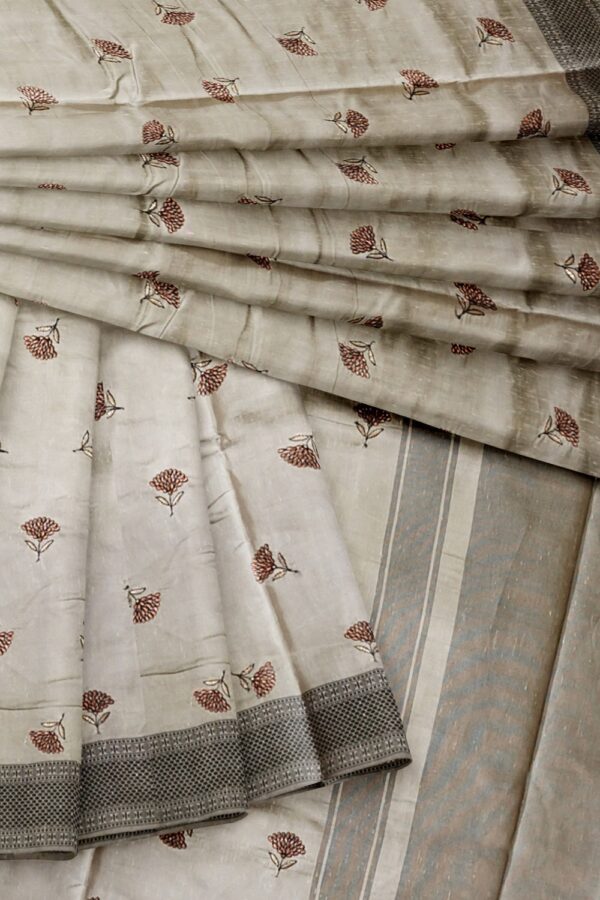 sri kumaran stores raw silk saree embroidered ash color saree with black border 4