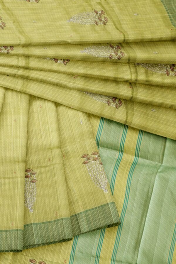 sri kumaran stores raw silk saree embroidered floral bunch design green saree 4