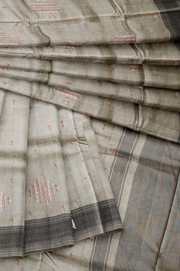 sri kumaran stores raw silk saree embroidered light gray color saree with black border 4