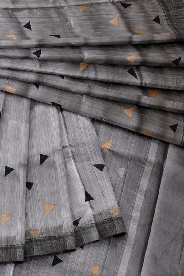 sri kumaran stores raw silk saree triangle design light gray color saree with pebble border 4