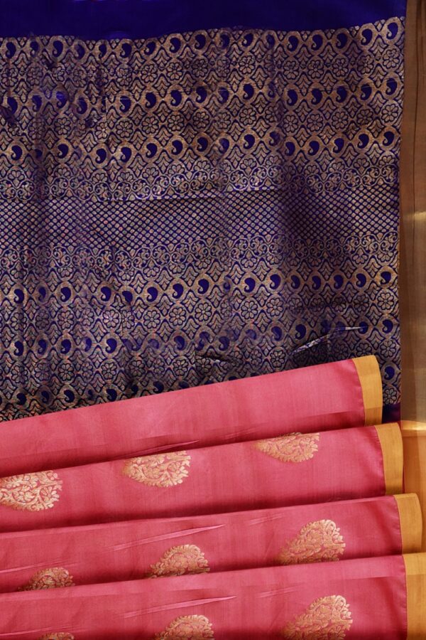 sri kumaran stores semi kanchipuram silk saree french rose pink saree with ultramarine blue pallu 5