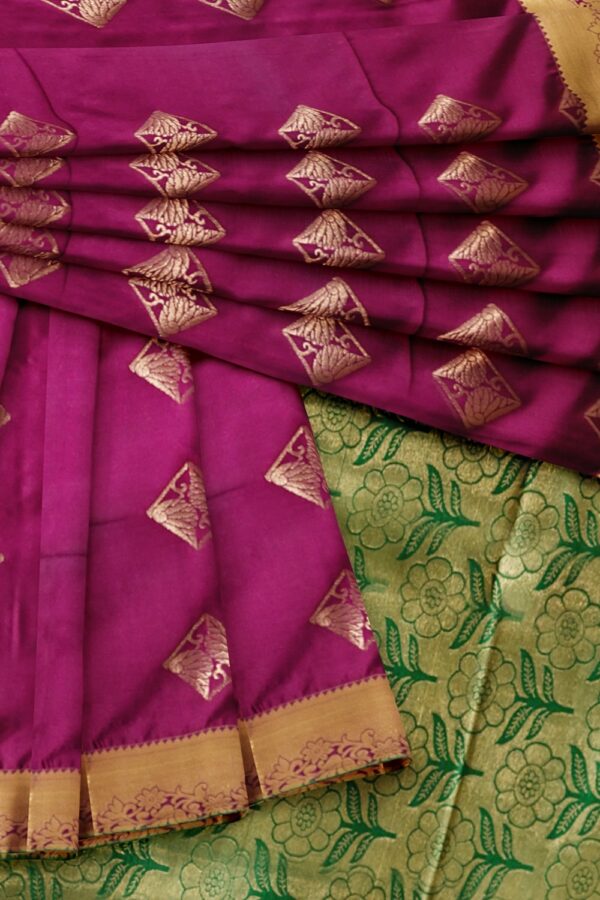 sri kumaran stores semi kanchipuram silk saree purple color saree with forest green border and pallu 4