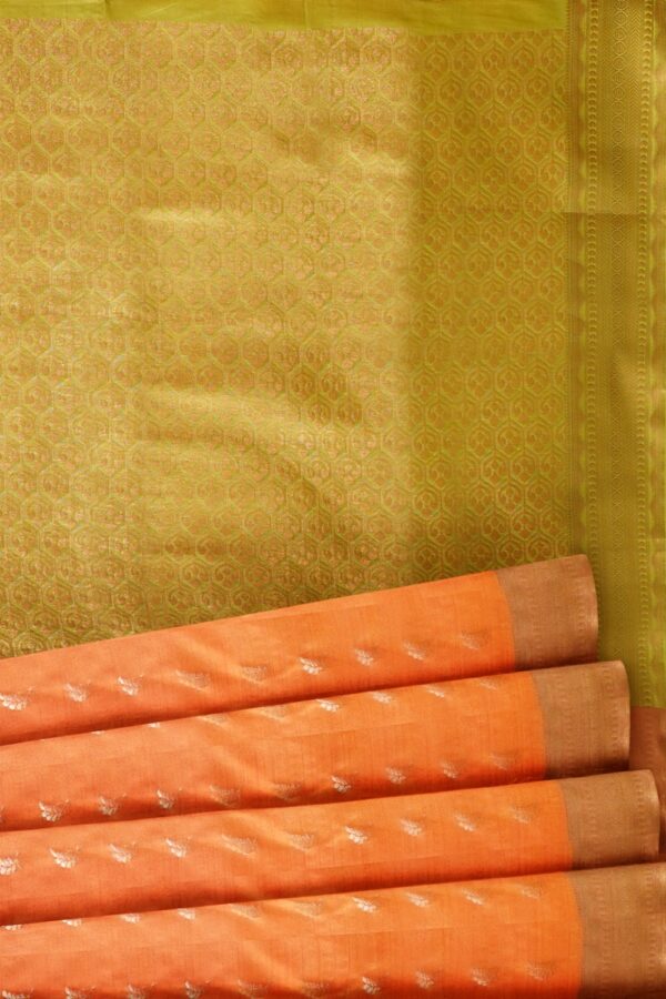 sri kumaran stores soft silk saree apricot color saree with lime green pallu 5