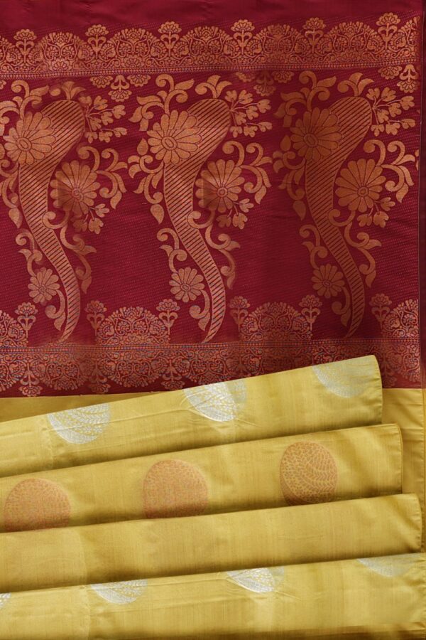 sri kumaran stores soft silk saree banana color saree with maroon color pallu 5