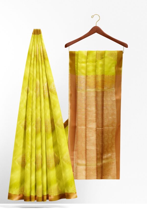 sri kumaran stores soft silk saree lime green saree with golden zari border and pallu 2