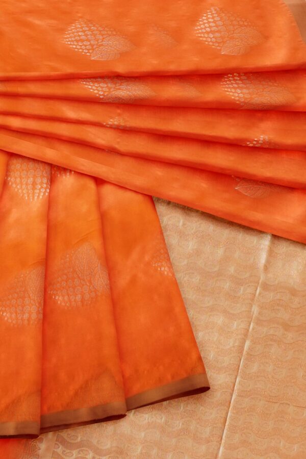 sri kumaran stores soft silk saree orange color saree with beige color pallu 4