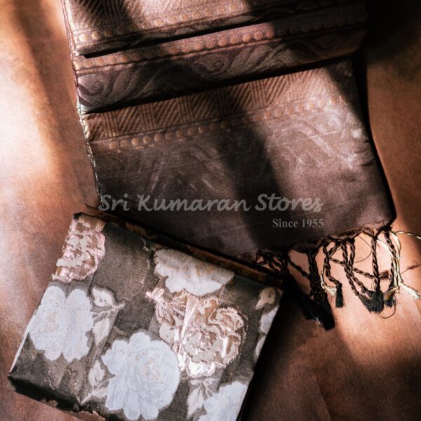 sri kumaran stores kanchipuram sarees chocolate brown saree with golden border 2