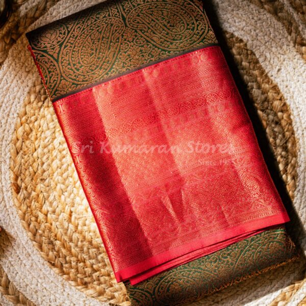 sri kumaran stores kanchipuram sarees dark green saree with red pallu 1