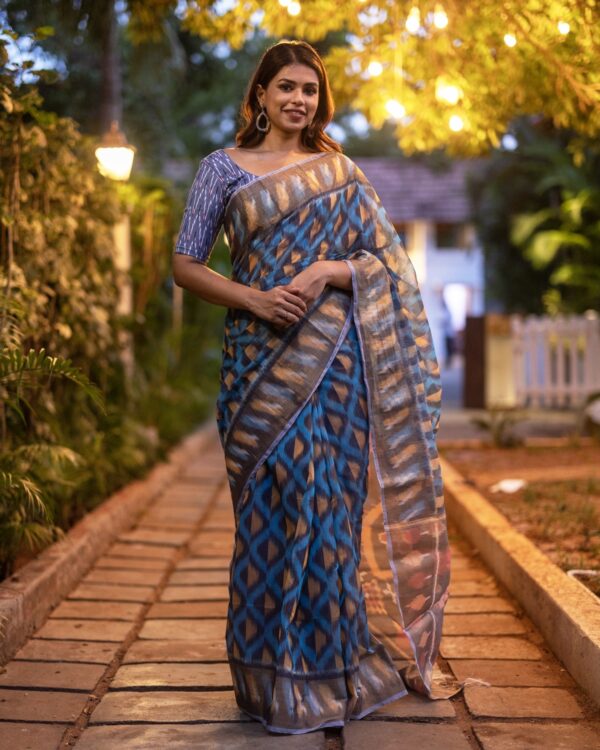 Sri kumaran stores instagram collection blue saree with golden border 1
