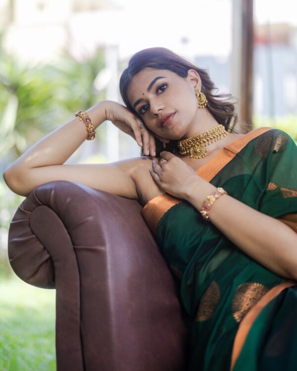 Sri kumaran stores instagram collection dark green saree with copper border 3