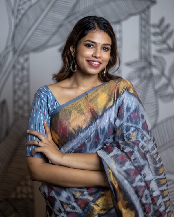 Sri kumaran stores instagram collection white saree with golden border 3
