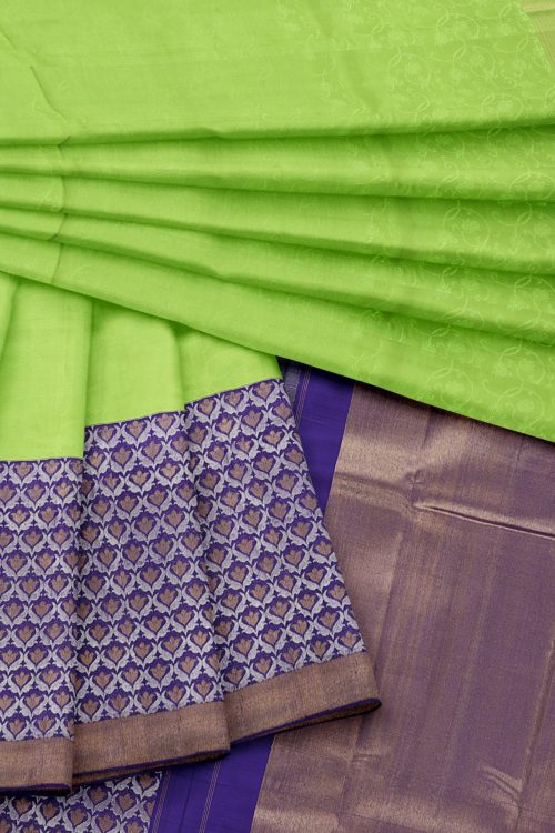 sri_kumaran_stores-kanchipuram_silks-green_saree_with_purple_border-2.jpg