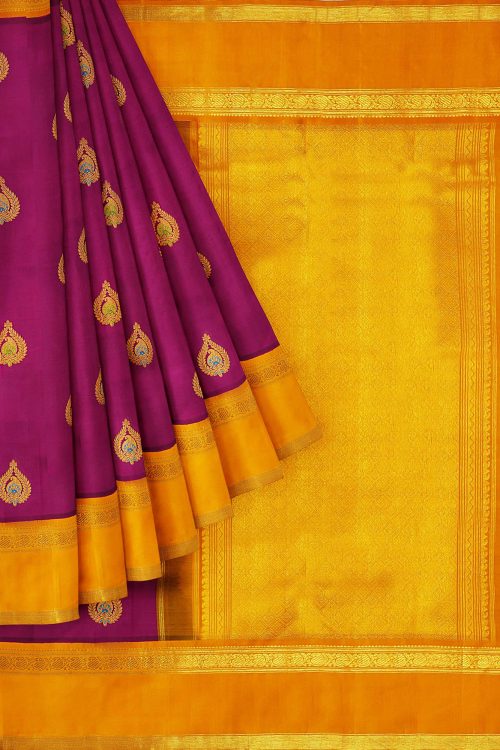sri kumaran stores kanchipuram silk saree maroon saree with golden yellow border 1