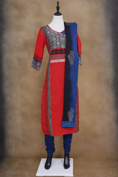 sri_kumaran_stores_kurti_red_design_top_with_blue_bottom_and_blue_shawl-1_d149bed1-ceaf-4819-8069-9404f073ee8f.jpg