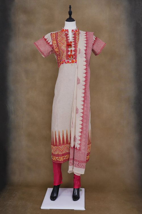 sri_kumaran_stores_kurti_white_checked_with_red_design_top_and_red_bottom_with_white_and_red_shawl-1_b28c9eea-97b8-4adf-830f-d01eefb7f78b.jpg
